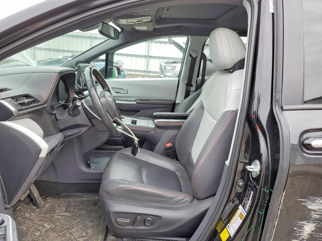 2022 TOYOTA SIENNA XSE 7-PASSENGER photo 13