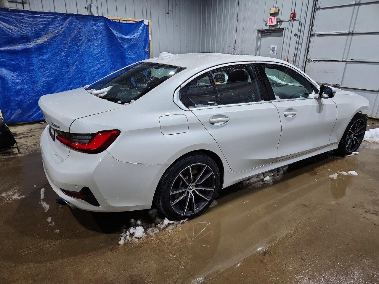 2020 BMW 330XI photo 3