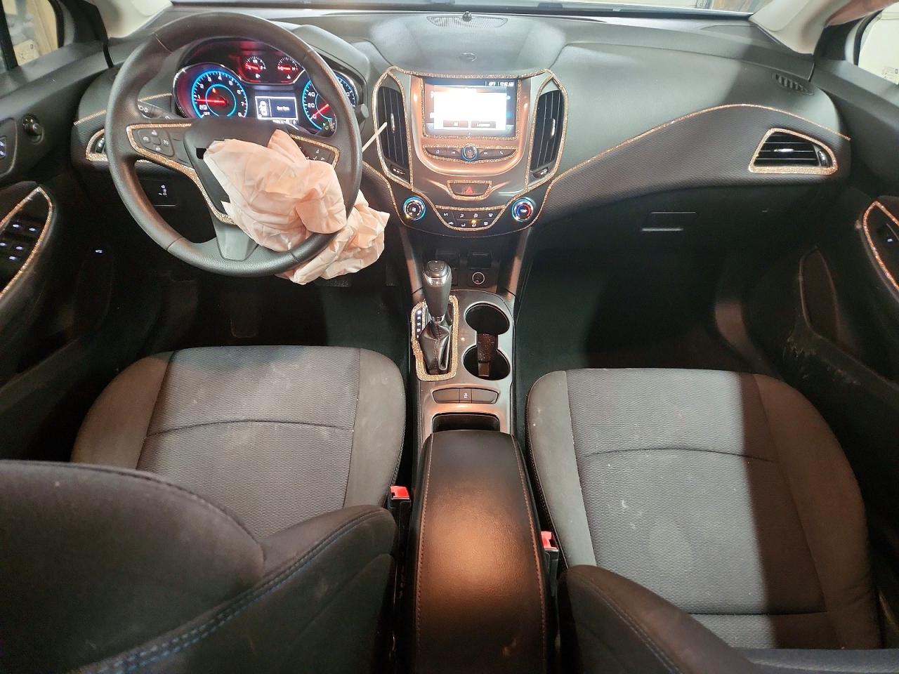 2017 CHEVROLET CRUZE LT photo 8
