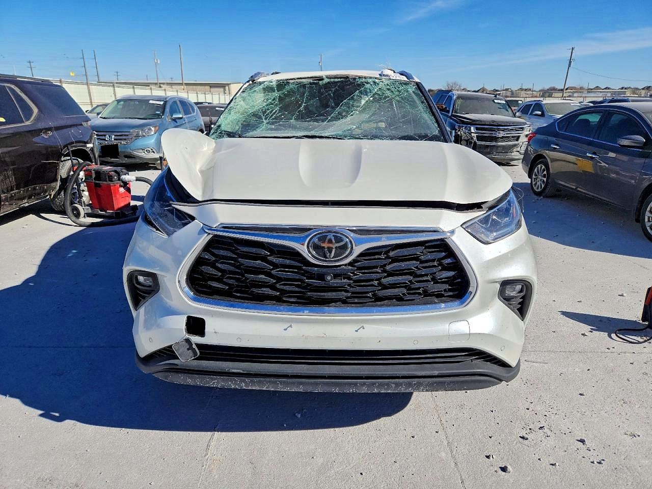 2021 TOYOTA HIGHLANDER LIMITED photo 9