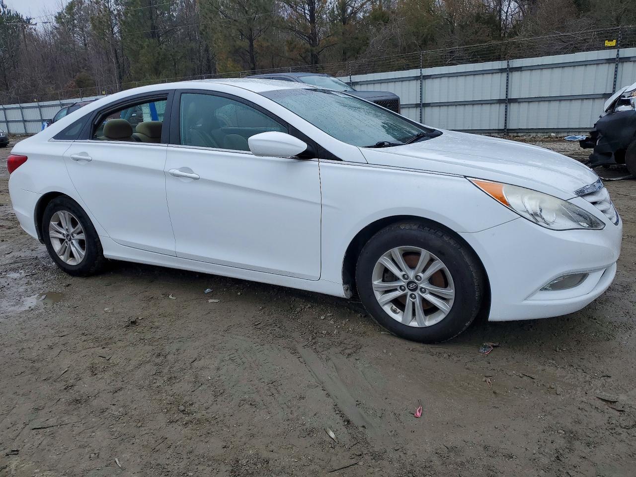 2013 HYUNDAI SONATA GLS photo 7