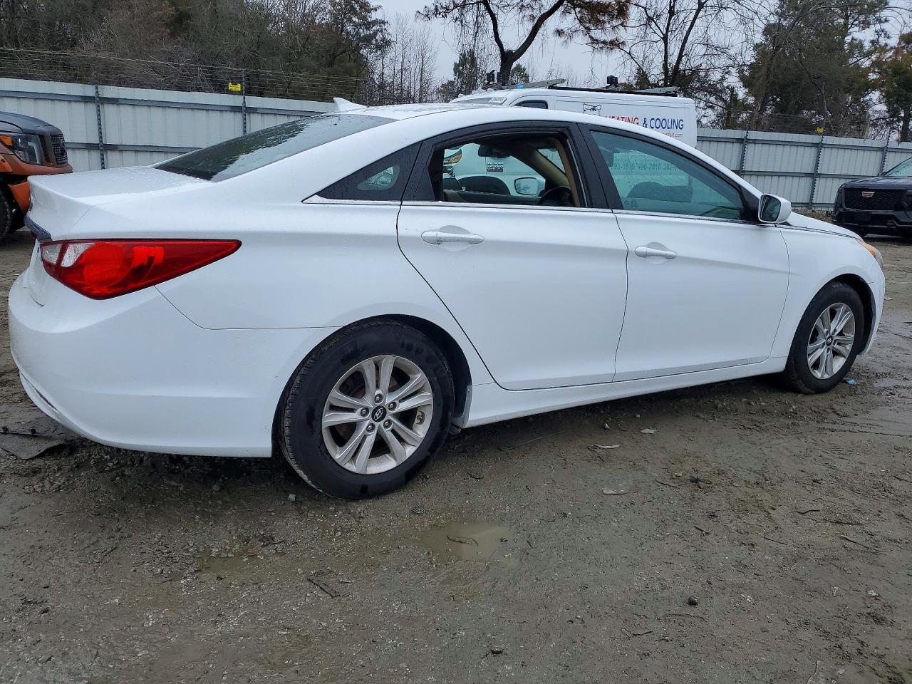 2013 HYUNDAI SONATA GLS photo 5