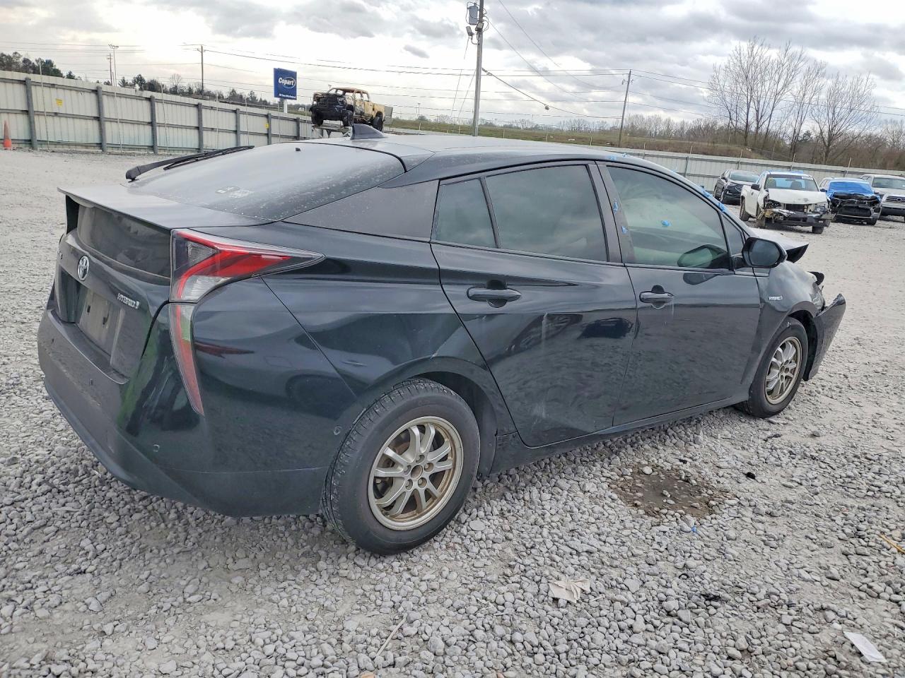 2018 TOYOTA PRIUS BASE photo 5