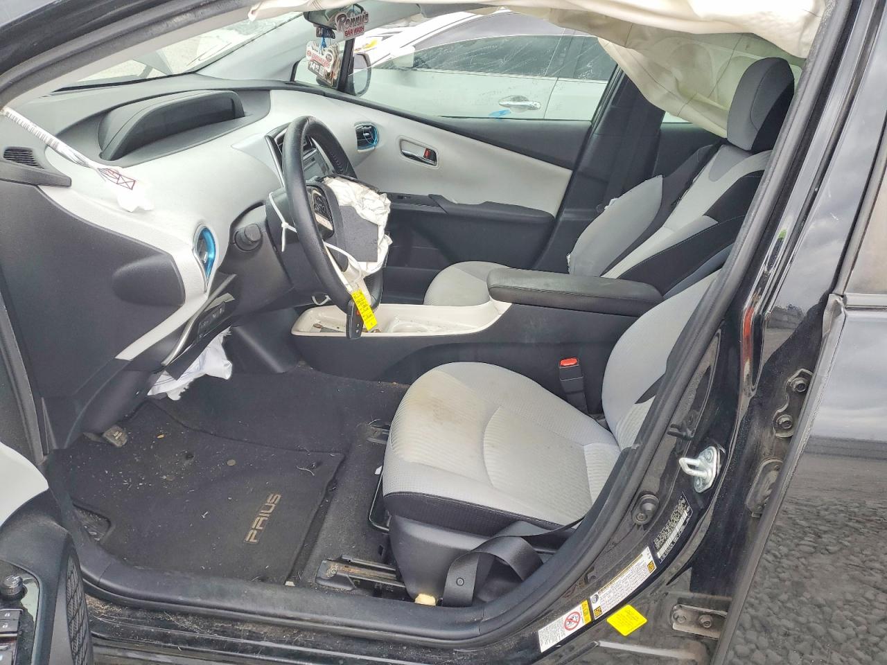 2018 TOYOTA PRIUS BASE photo 13