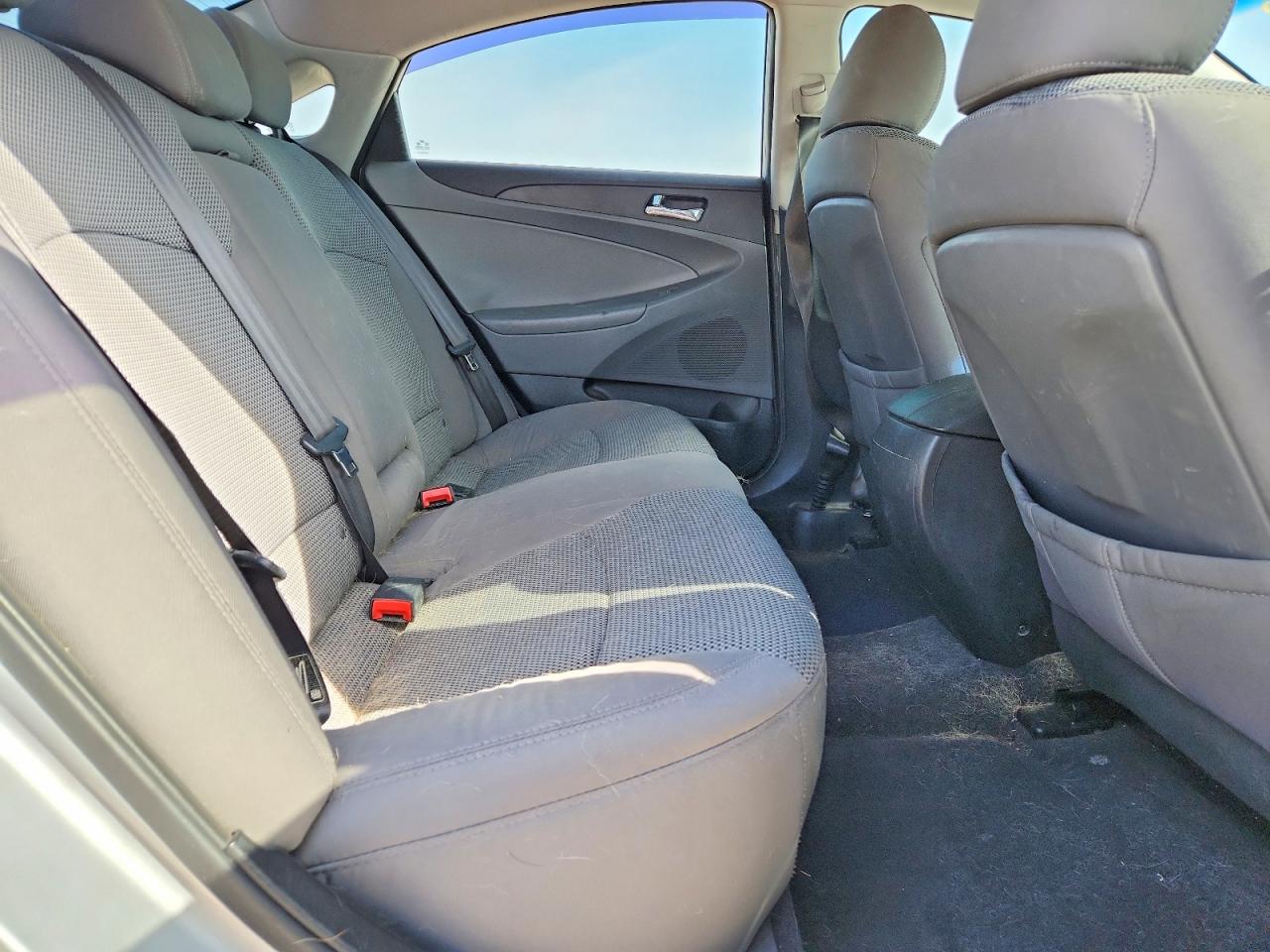 2012 HYUNDAI SONATA GLS photo 10
