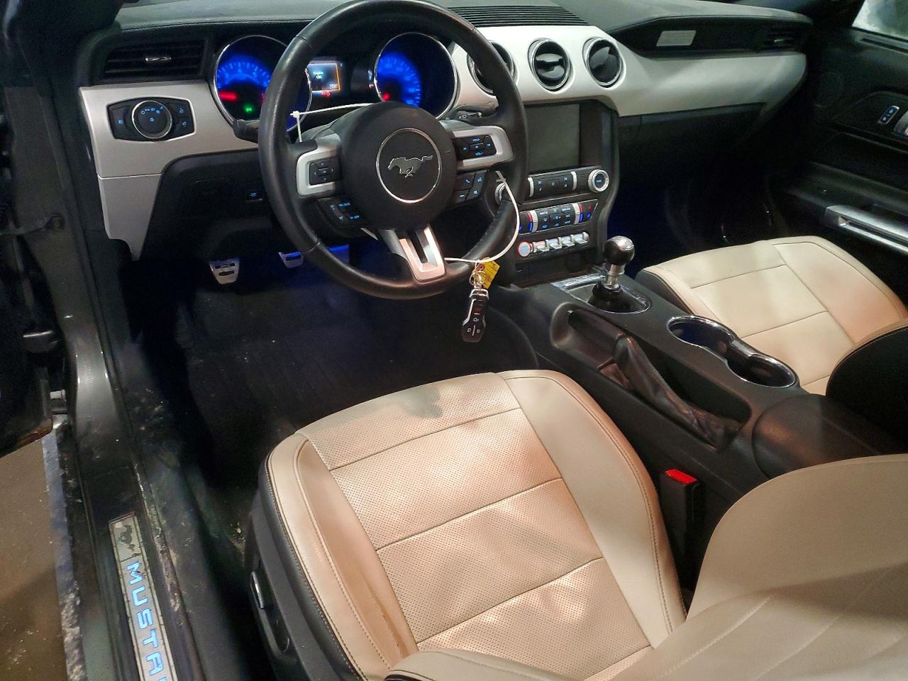 2015 FORD MUSTANG photo 22