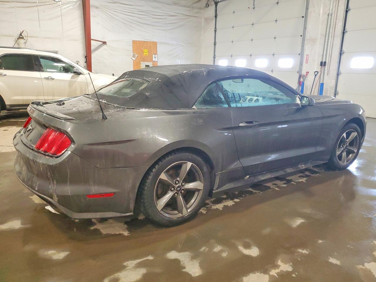 2015 FORD MUSTANG photo 7
