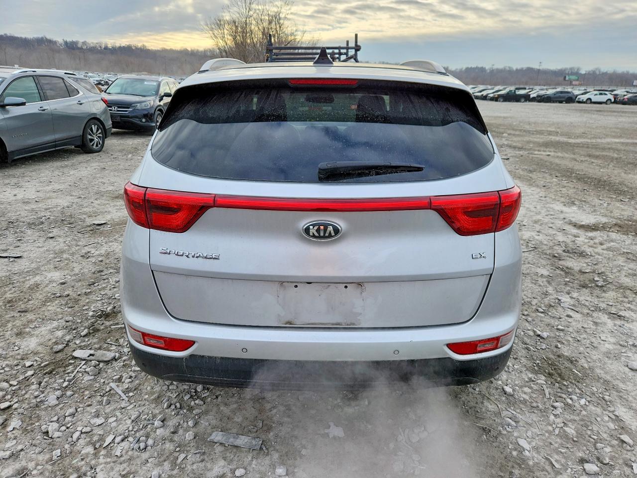 2017 KIA SPORTAGE EX photo 16