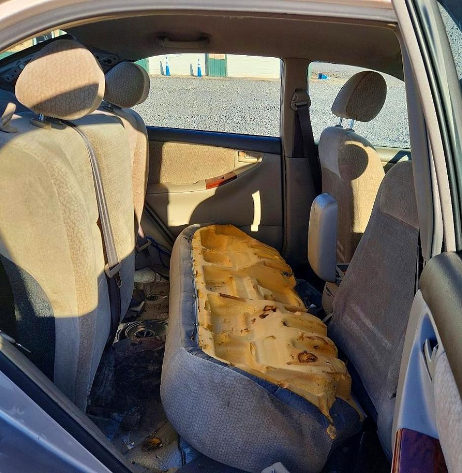 2003 TOYOTA COROLLA LE photo 10