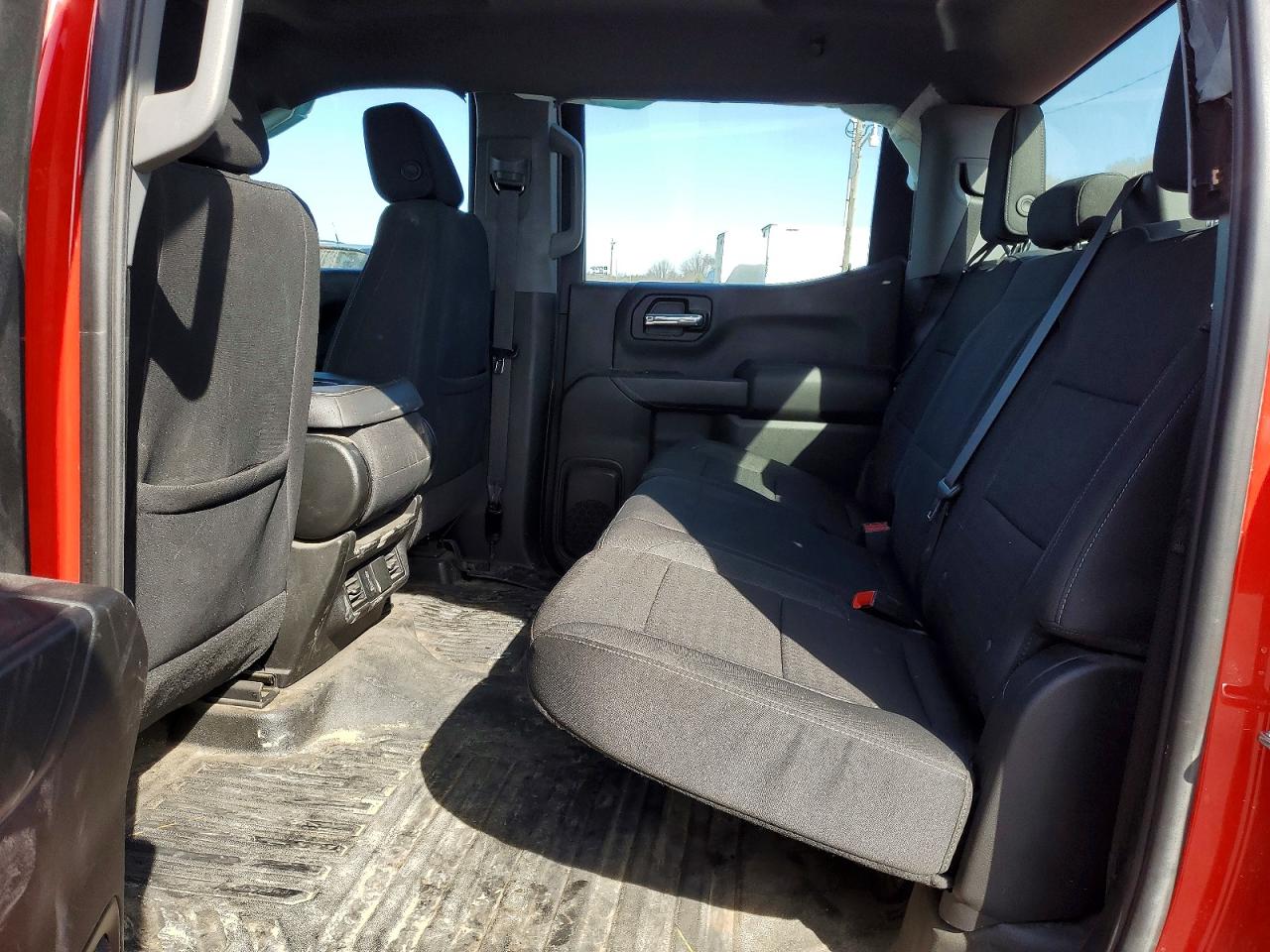 2024 CHEVROLET SILVERADO K1500 photo 28