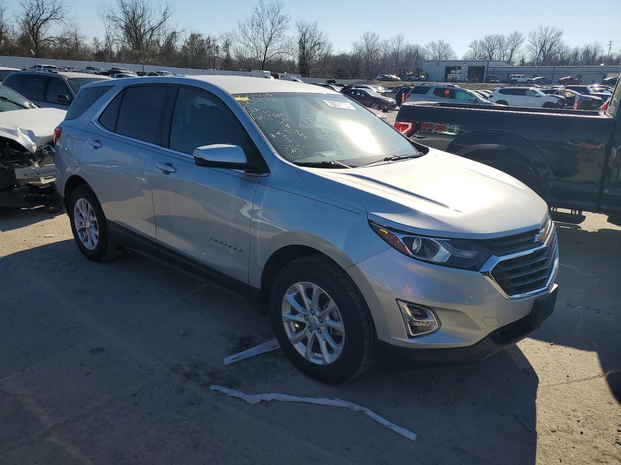 2018 CHEVROLET EQUINOX LT photo 4