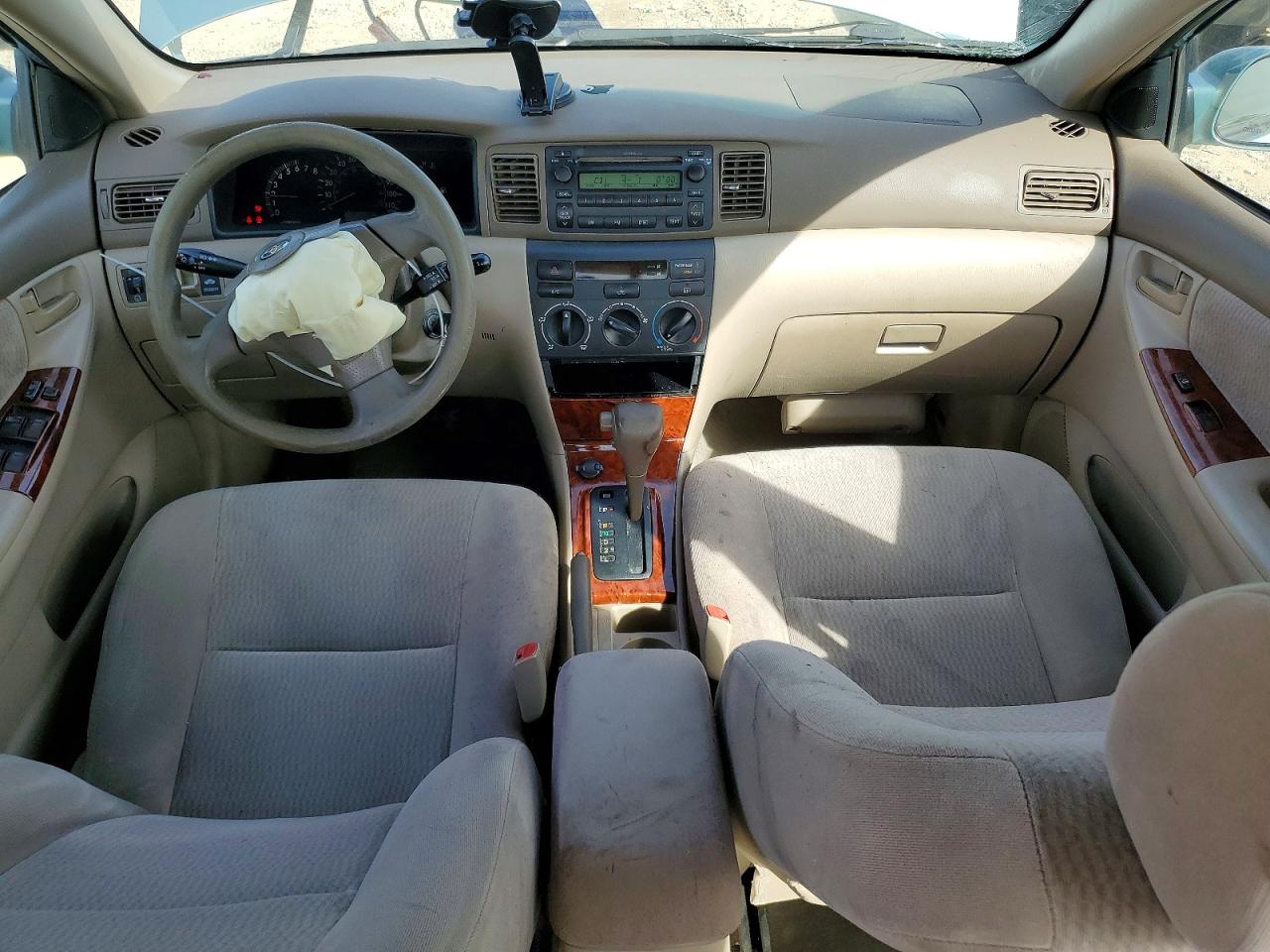 2005 TOYOTA COROLLA LE photo 8