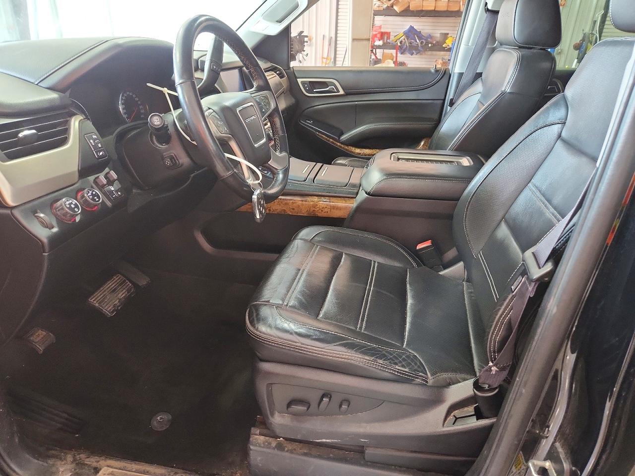 2015 GMC YUKON XL DENALI photo 7