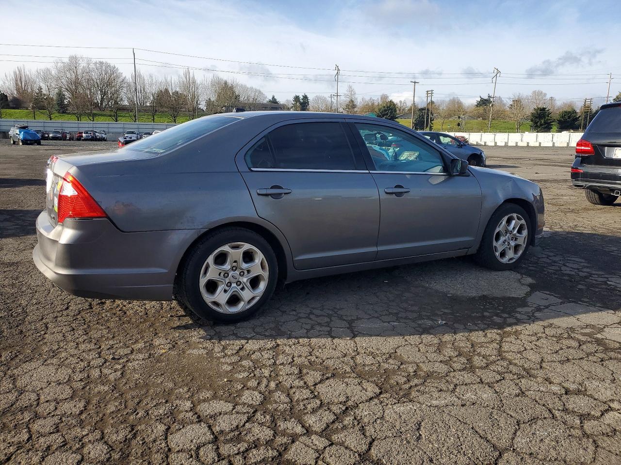 2010 FORD FUSION SE photo 3