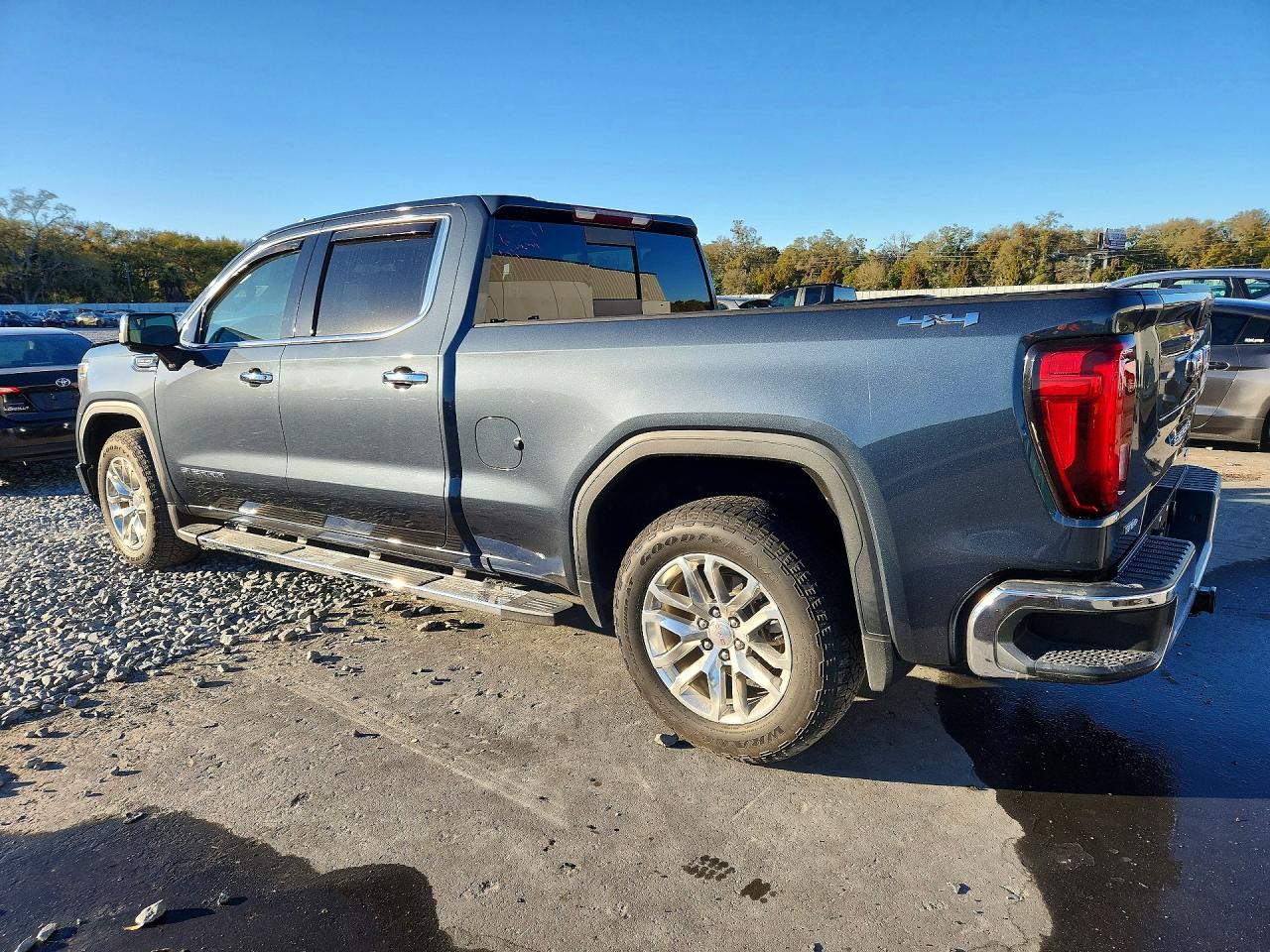 2019 GMC SIERRA K1500 SLT photo 4