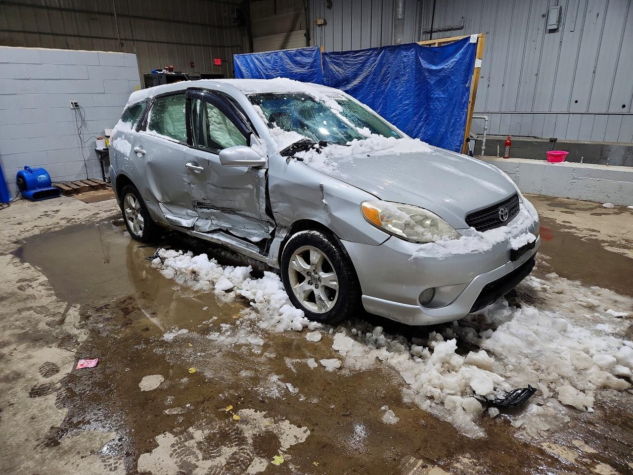 2005 TOYOTA COROLLA MATRIX BASE photo 7