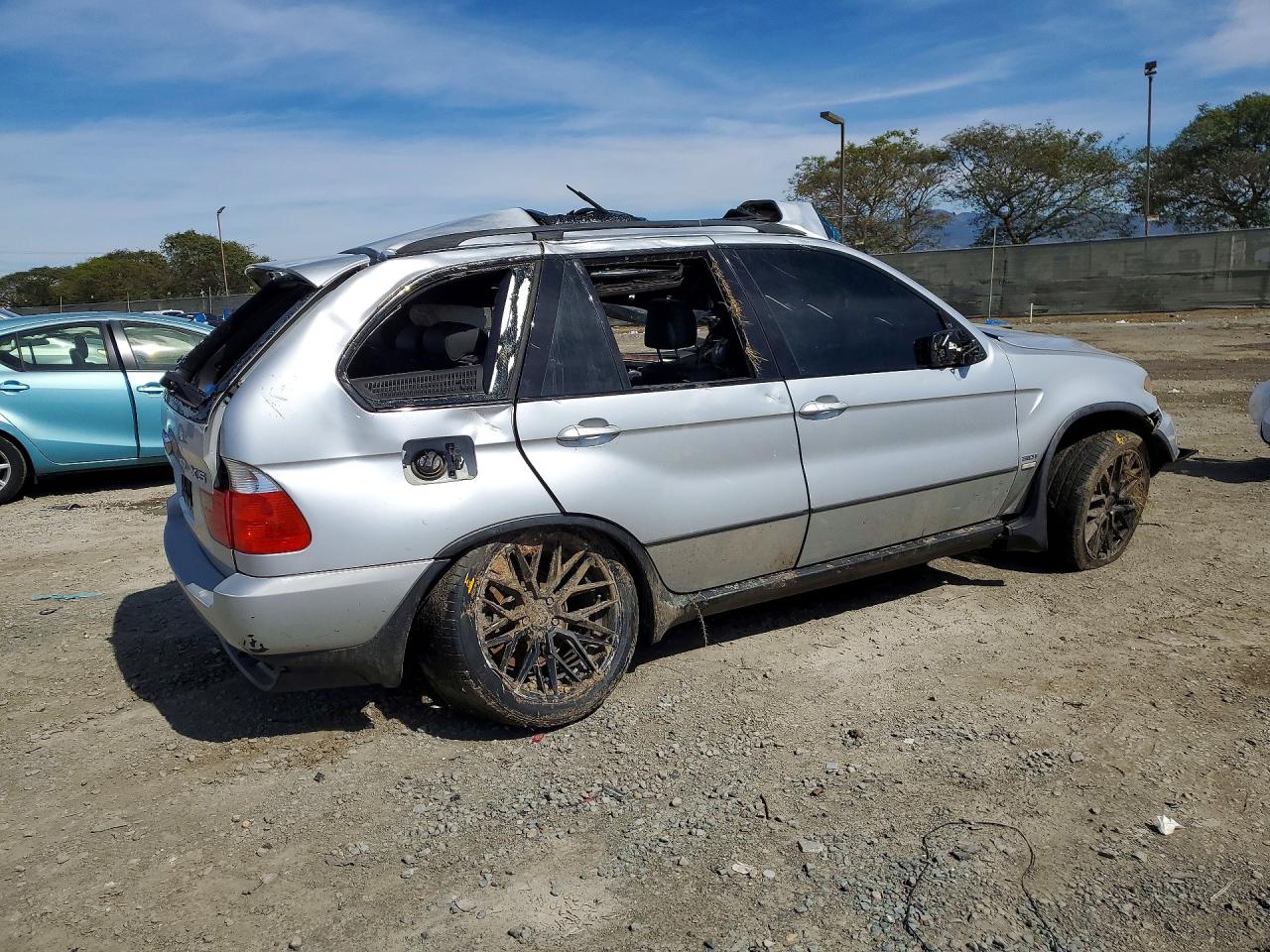 2005 BMW X5 3.0I photo 3