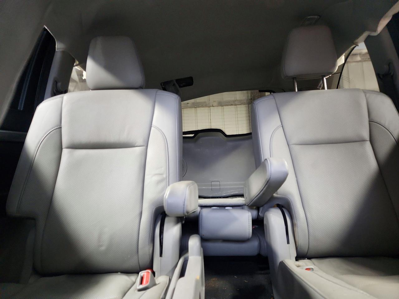 2018 TOYOTA HIGHLANDER LIMITED photo 19