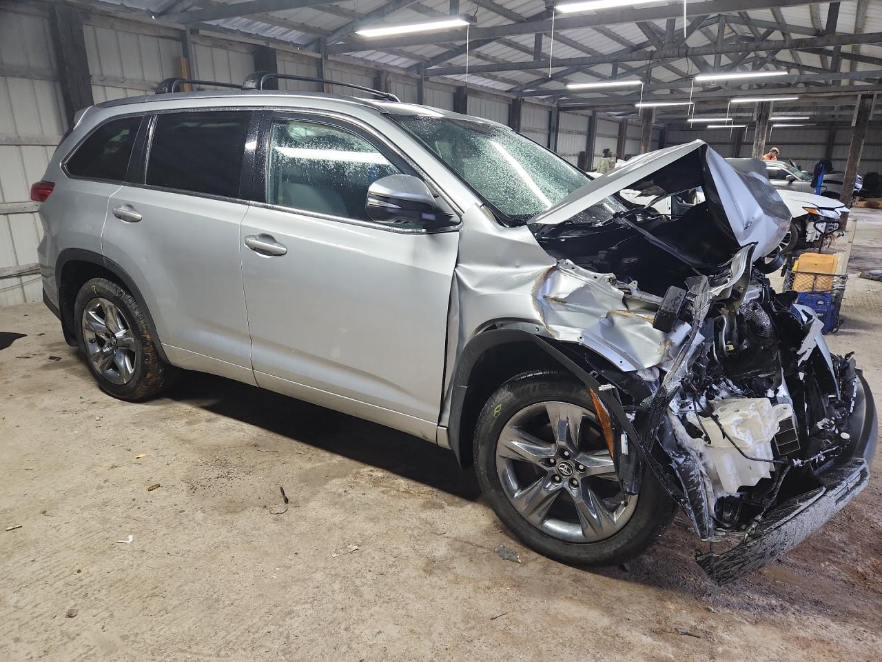 2018 TOYOTA HIGHLANDER LIMITED photo 7