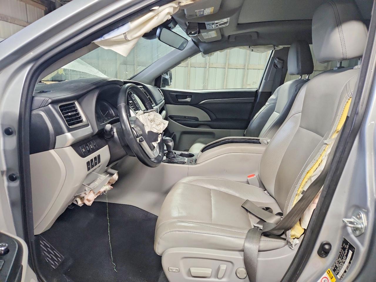 2018 TOYOTA HIGHLANDER LIMITED photo 13
