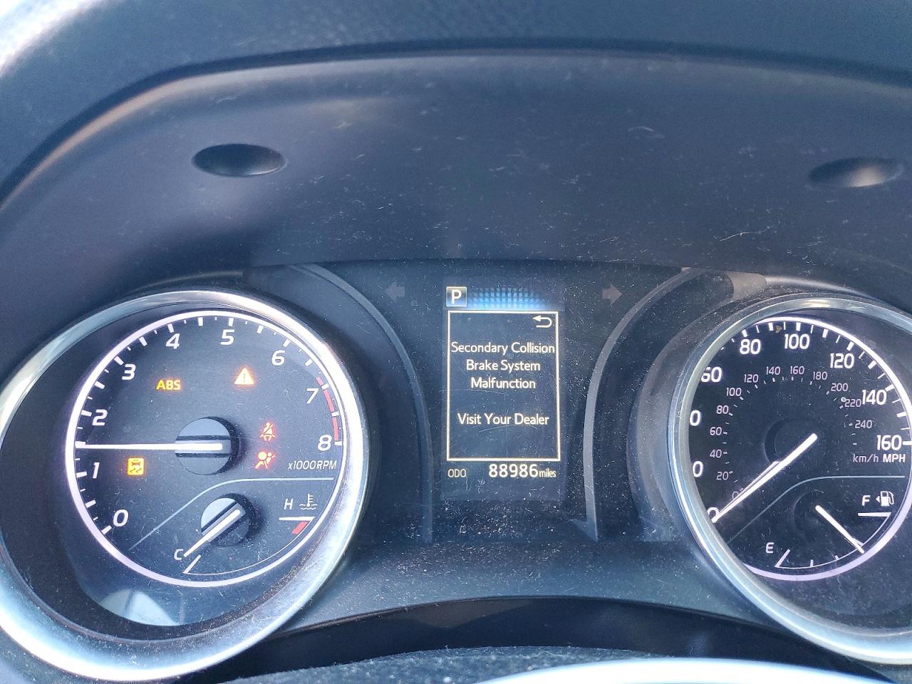 2018 TOYOTA CAMRY L photo 9