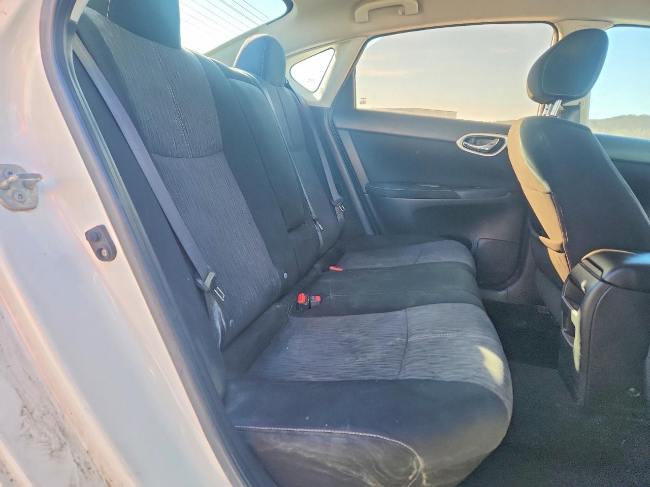 2014 NISSAN SENTRA SL photo 10
