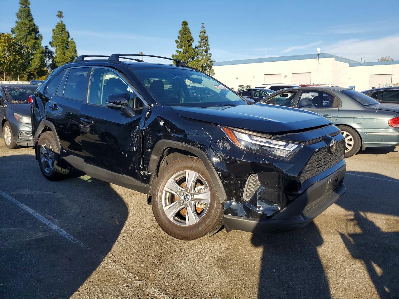 2025 TOYOTA RAV4 LE photo 4