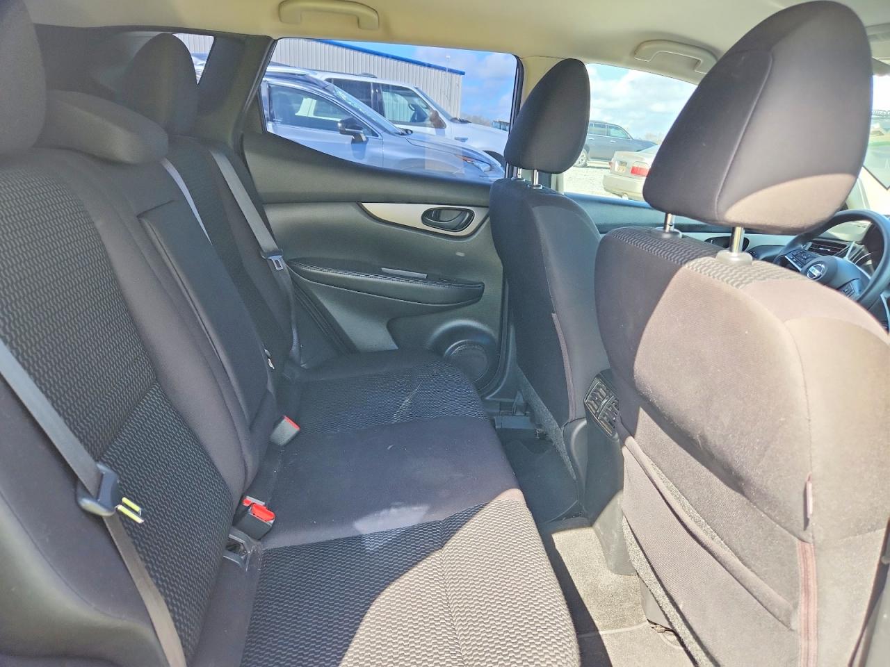2019 NISSAN ROGUE SPORT S photo 11