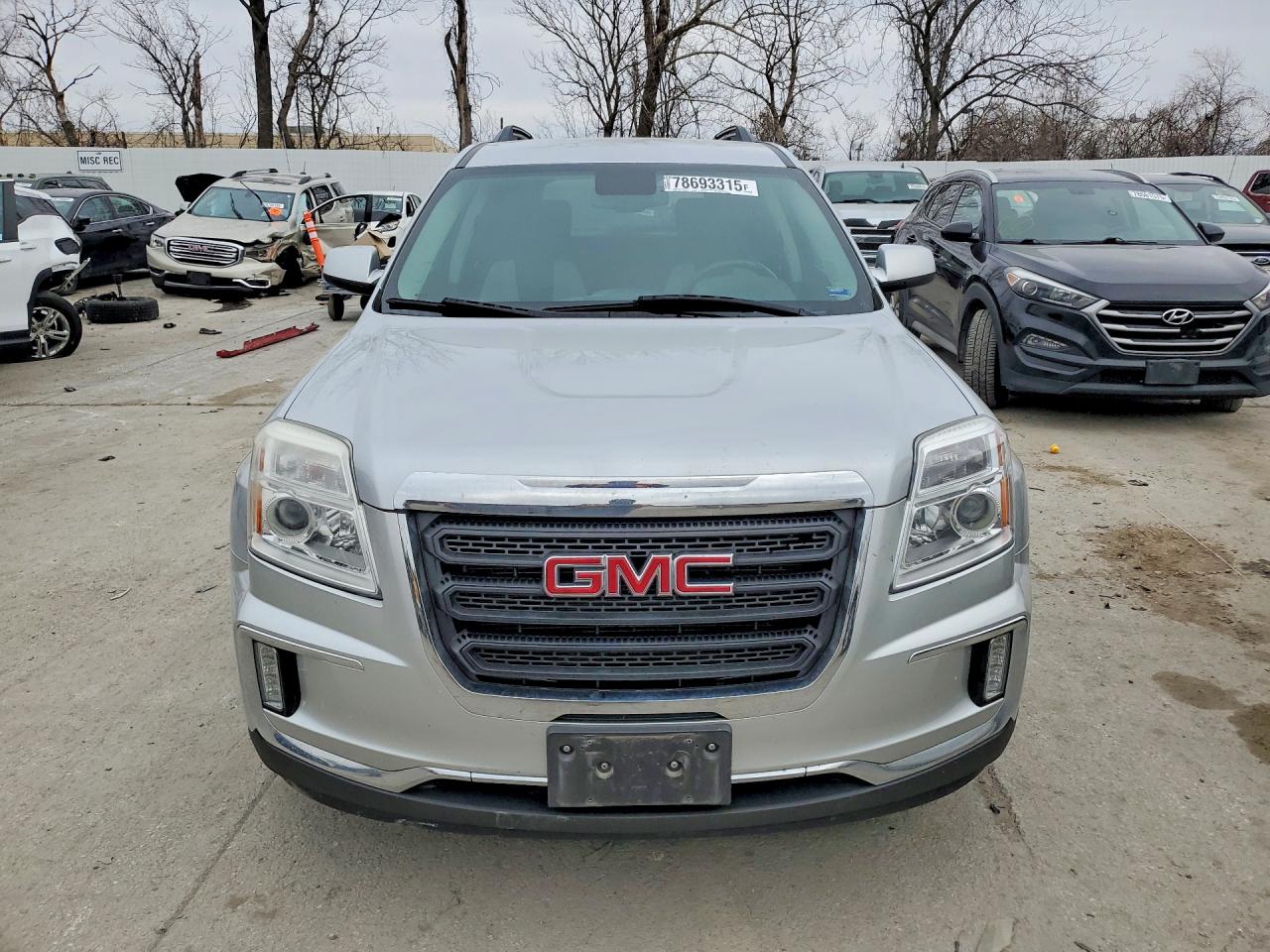 2017 GMC TERRAIN SLE photo 9