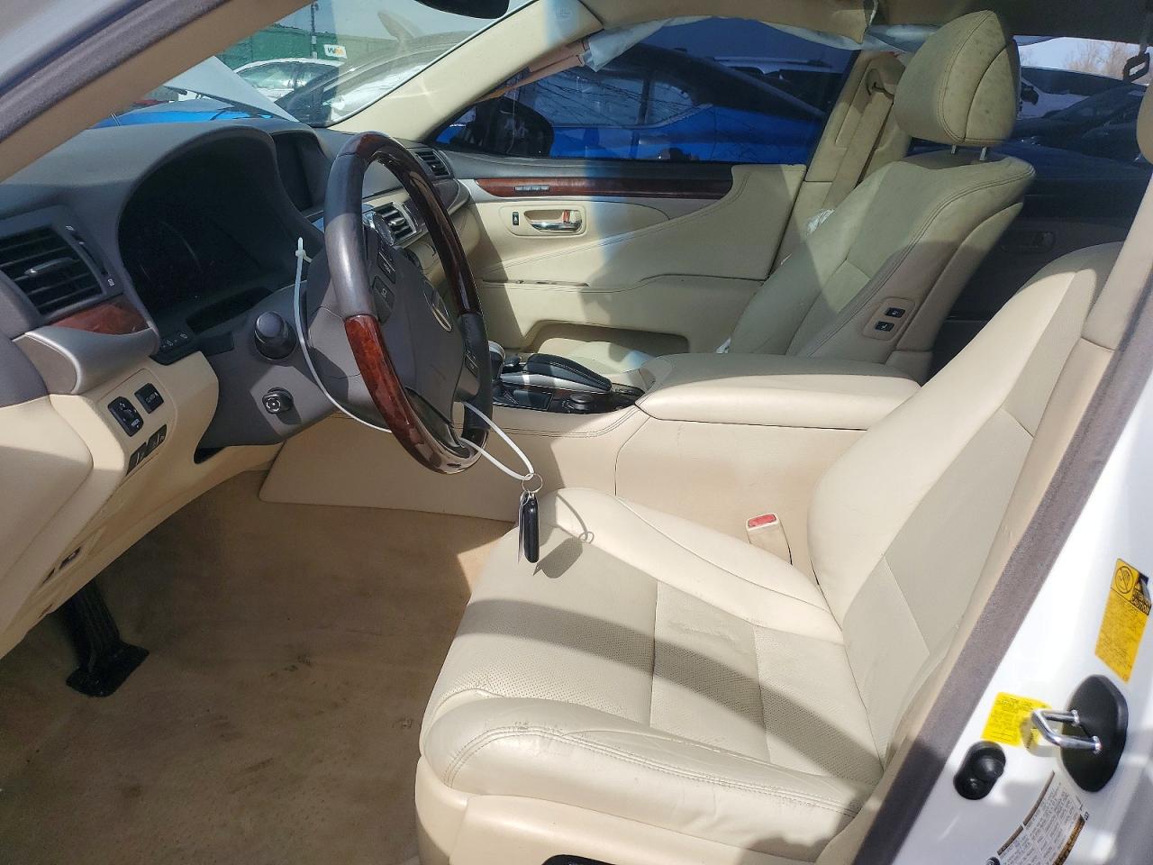 2014 LEXUS LS 460 photo 13