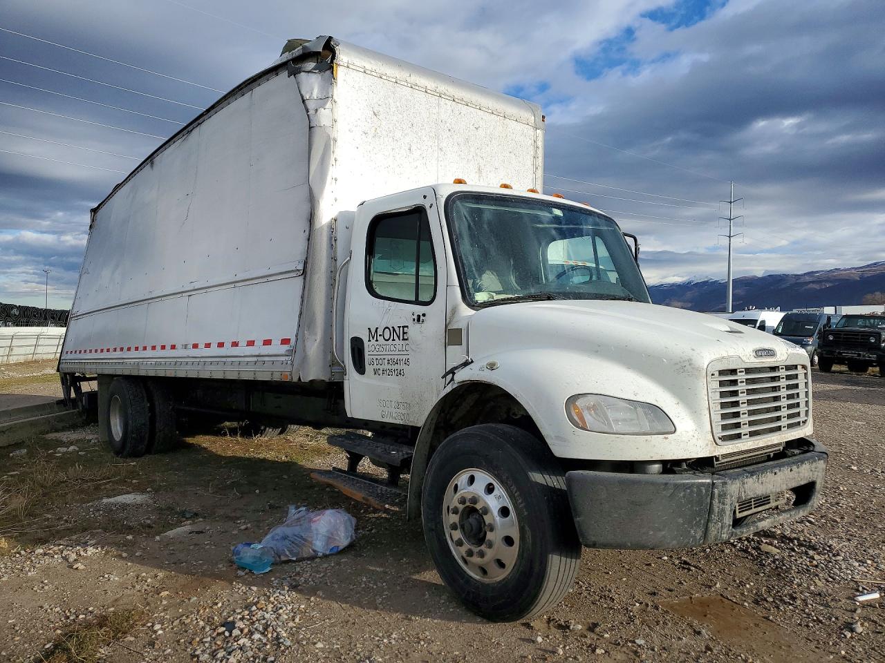 2019 FREIGHTLINER M2 106 MED - SEMI TRUCK photo 4
