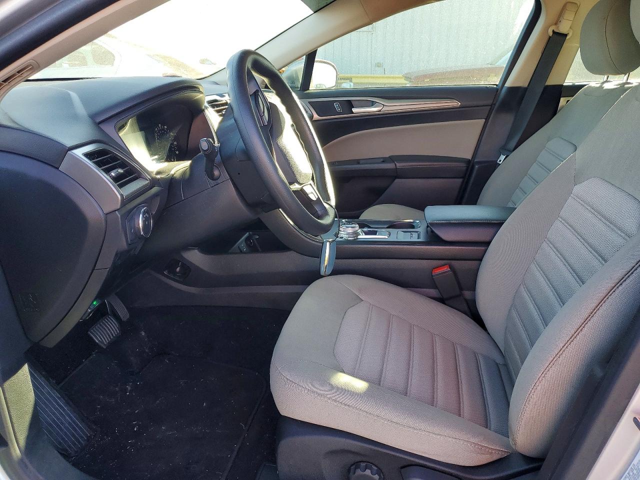 2019 FORD FUSION S photo 19
