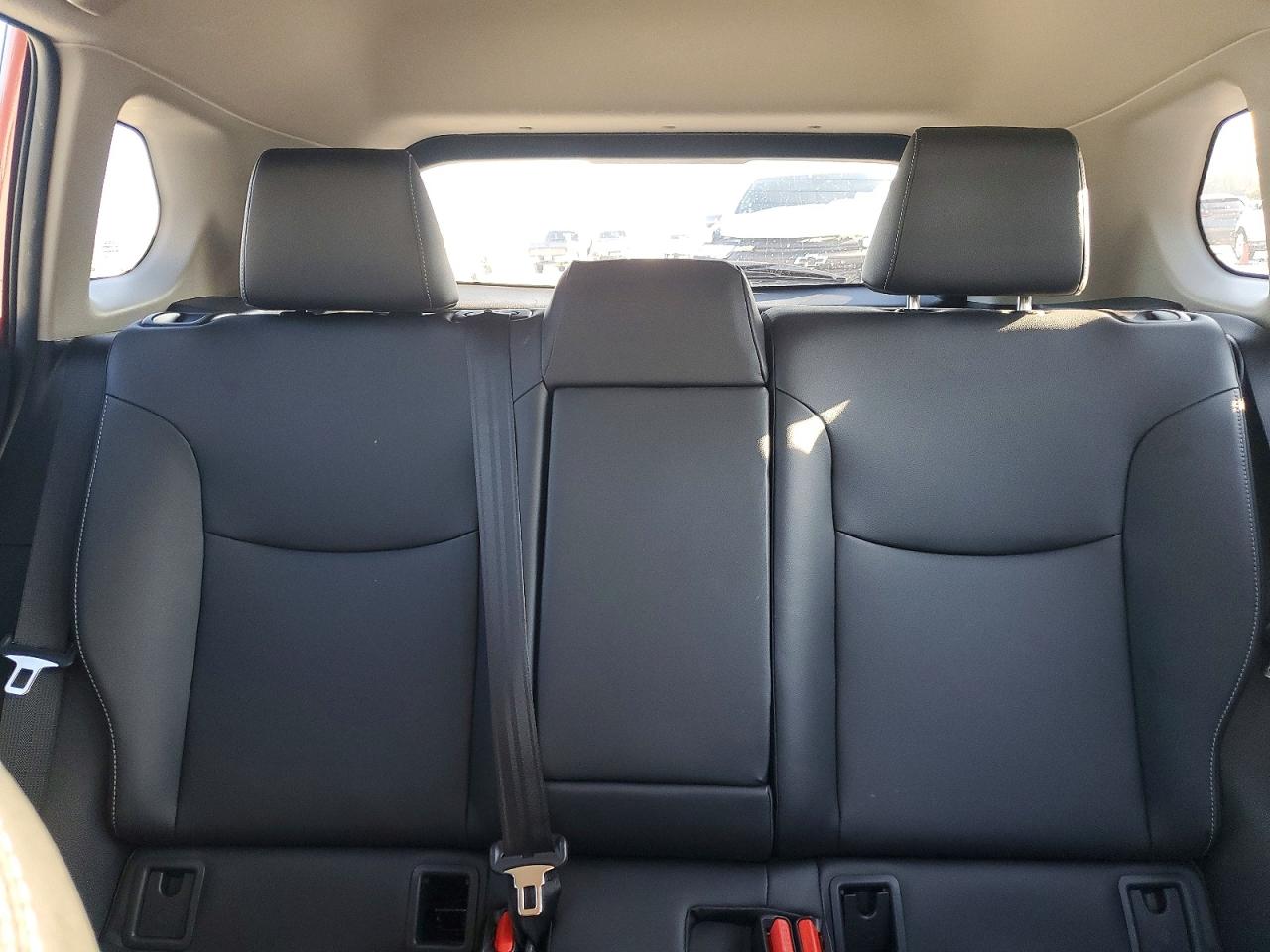2022 TOYOTA COROLLA CROSS XLE photo 28