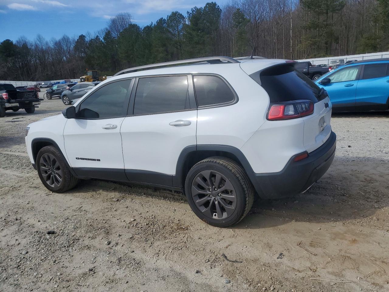 2021 JEEP CHEROKEE LATITUDE LUX photo 3