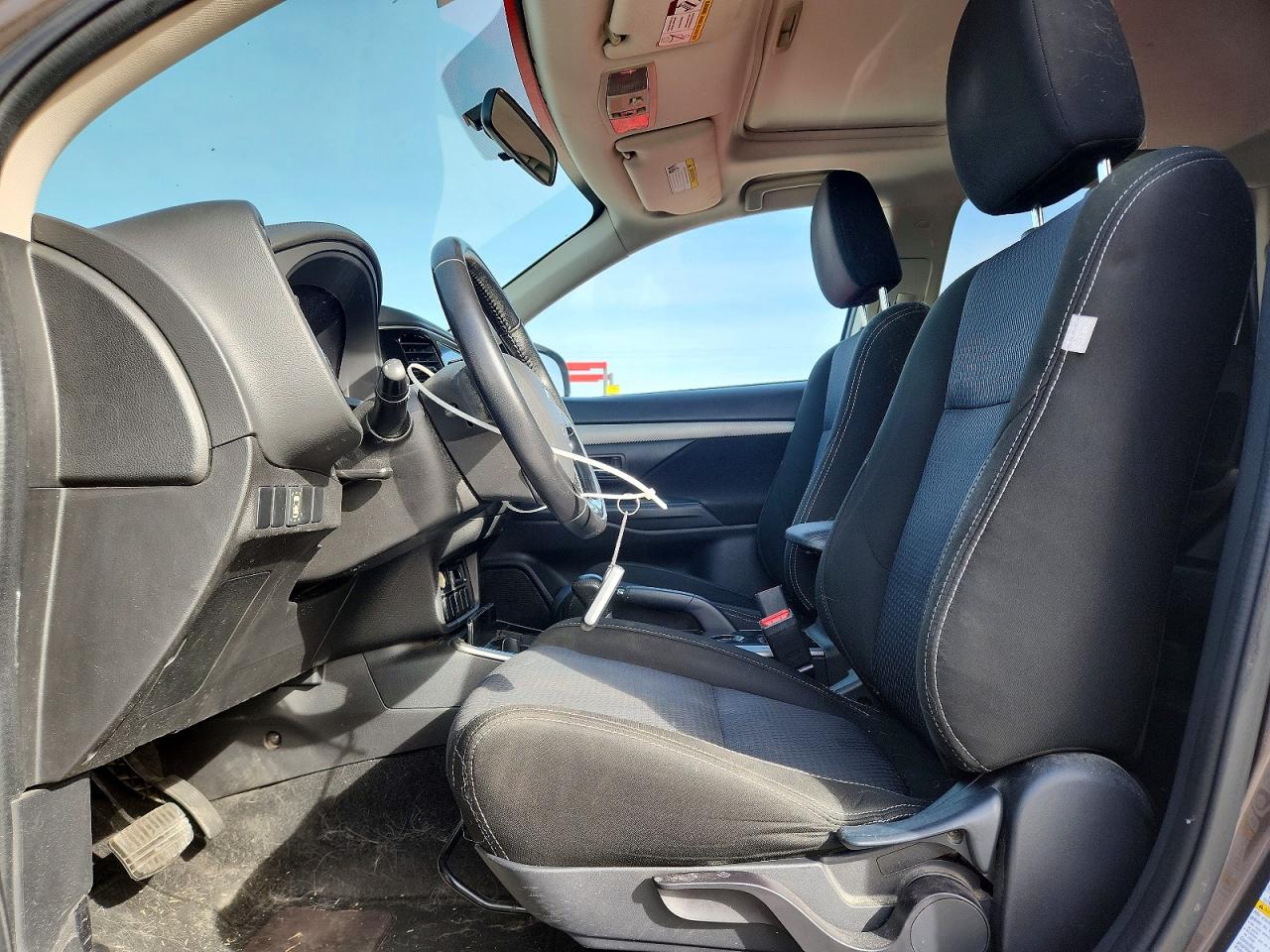 2017 MITSUBISHI OUTLANDER SE photo 13