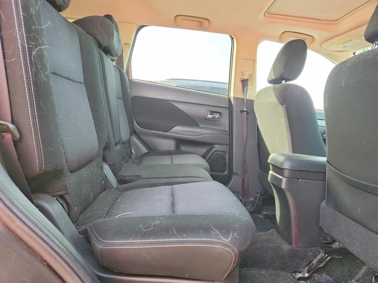 2017 MITSUBISHI OUTLANDER SE photo 19