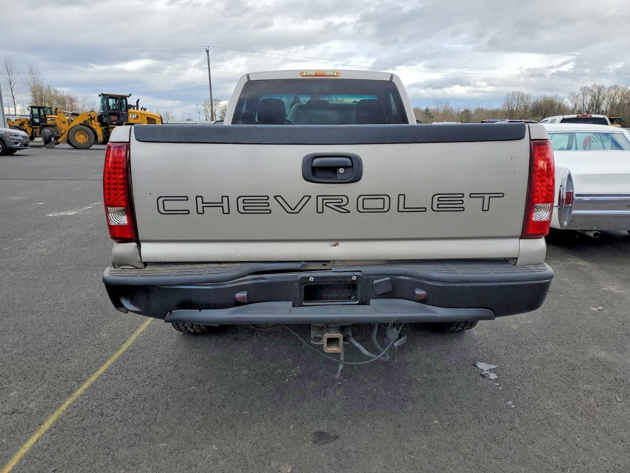 2005 CHEVROLET SILVERADO C1500 photo 6