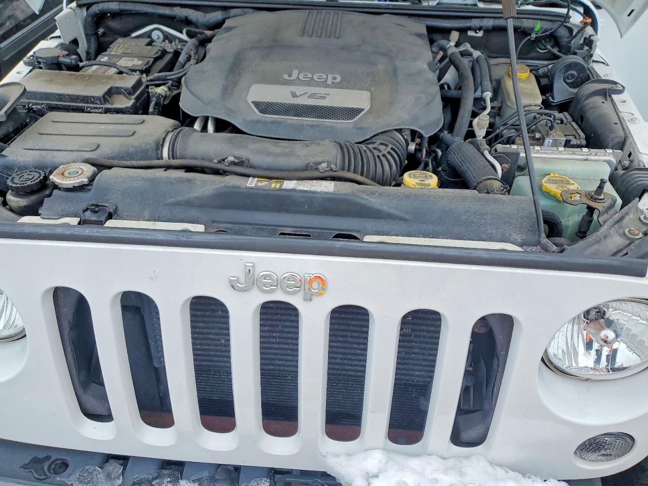 2015 JEEP WRANGLER UNLIMITED SAHARA photo 11