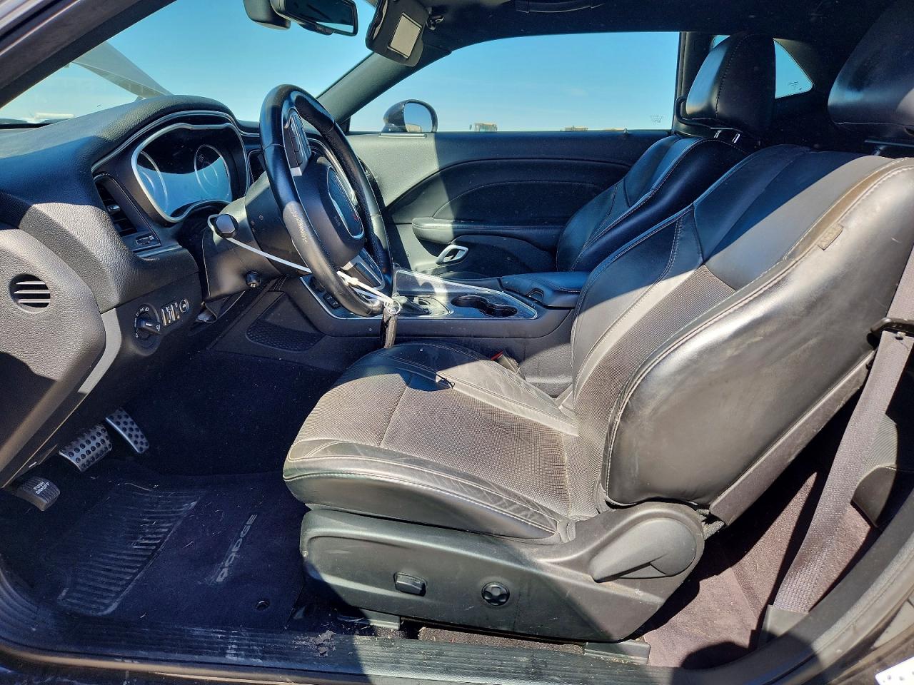 2016 DODGE CHALLENGER R photo 13