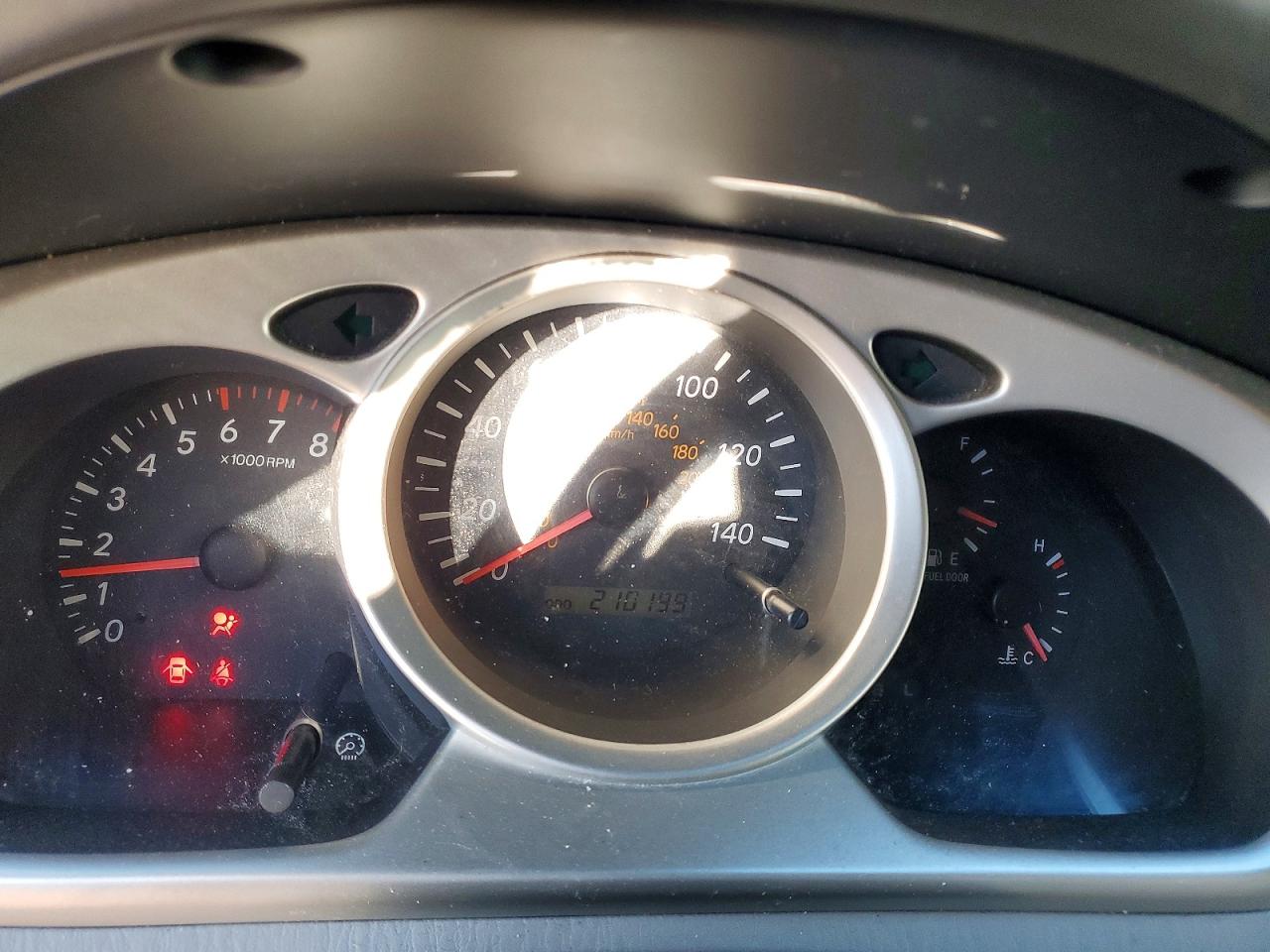 2005 TOYOTA HIGHLANDER BASE photo 17
