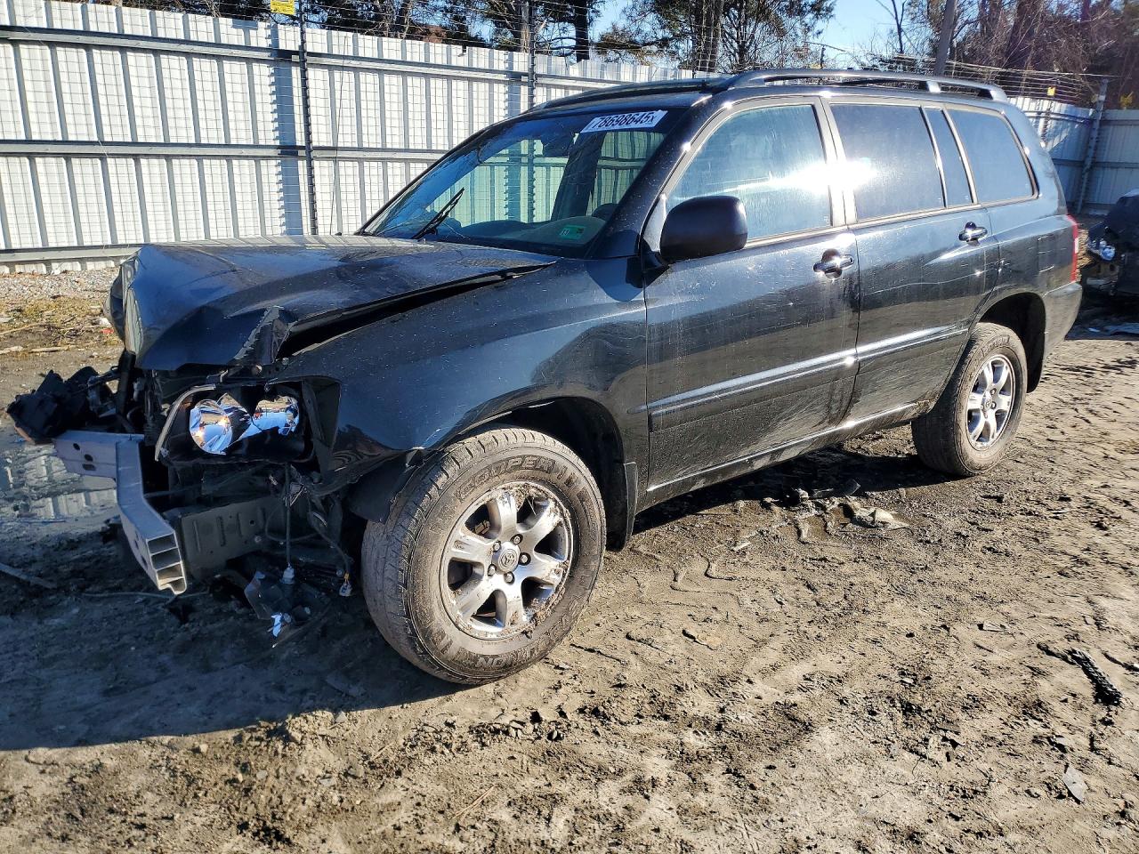 2005 TOYOTA HIGHLANDER