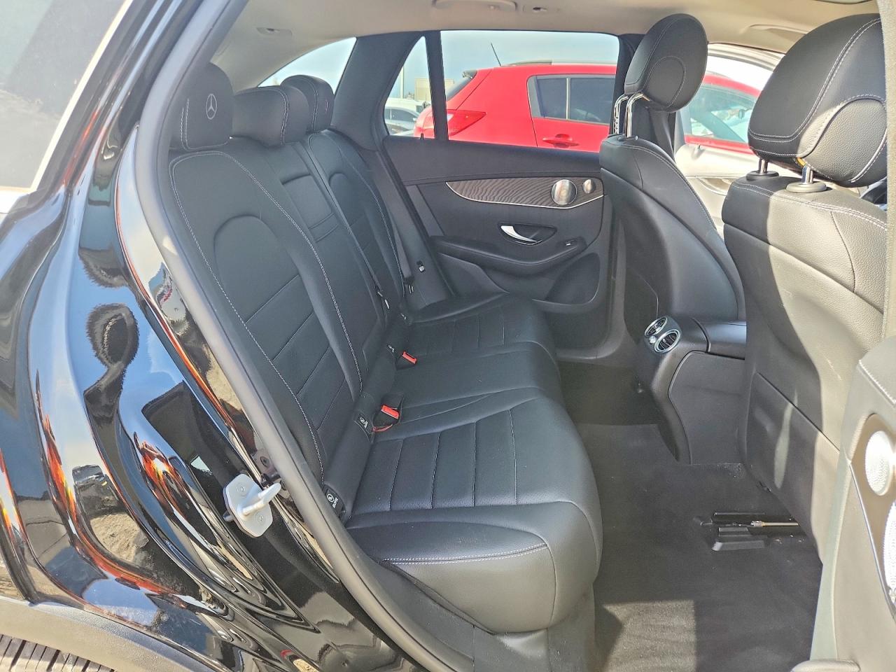 2016 MERCEDES-BENZ GLC 300 photo 11