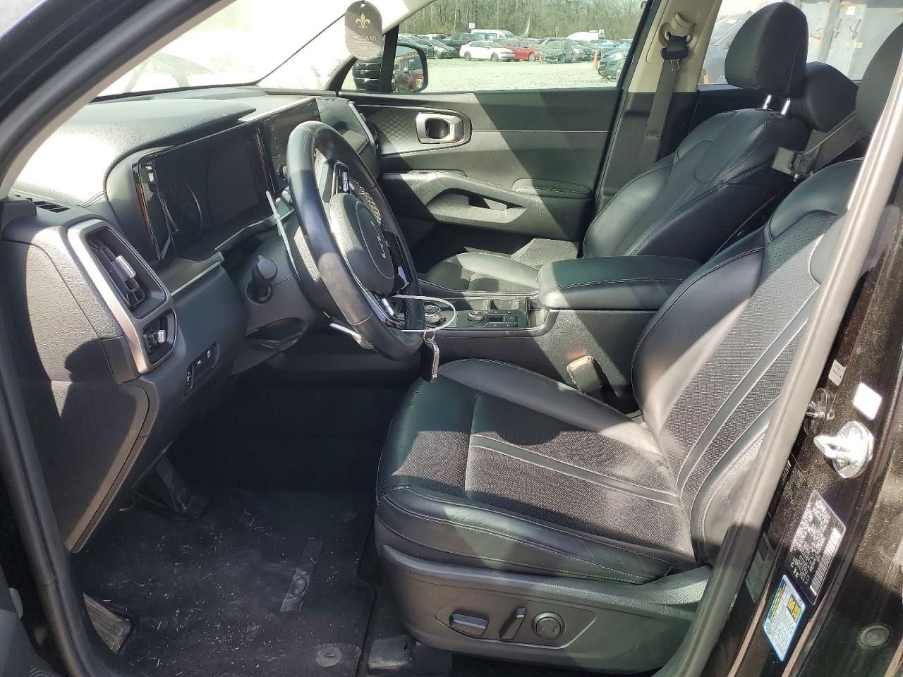 2022 KIA SORENTO S photo 19