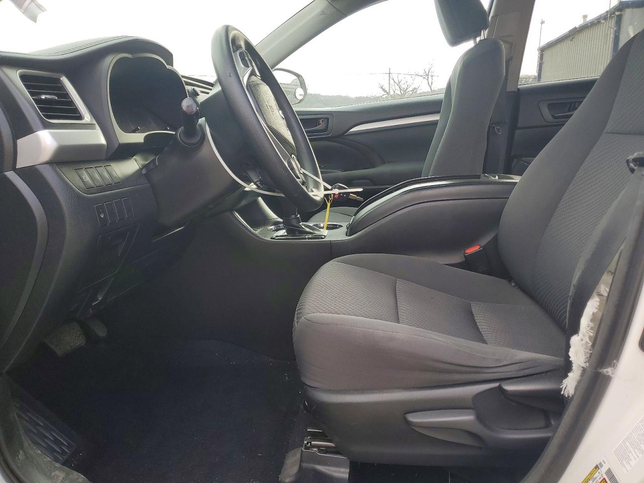 2018 TOYOTA HIGHLANDER LE photo 7