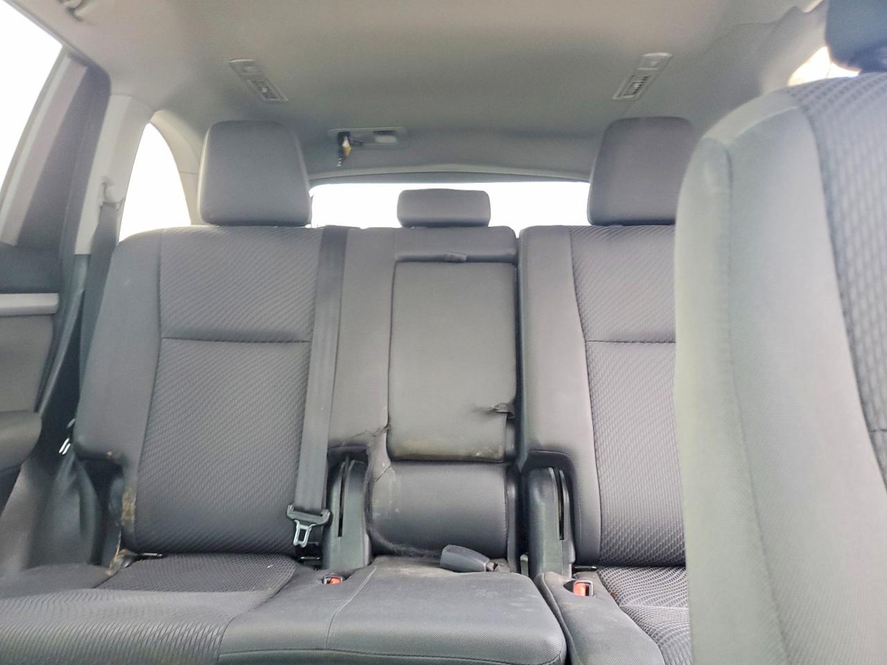 2018 TOYOTA HIGHLANDER LE photo 10