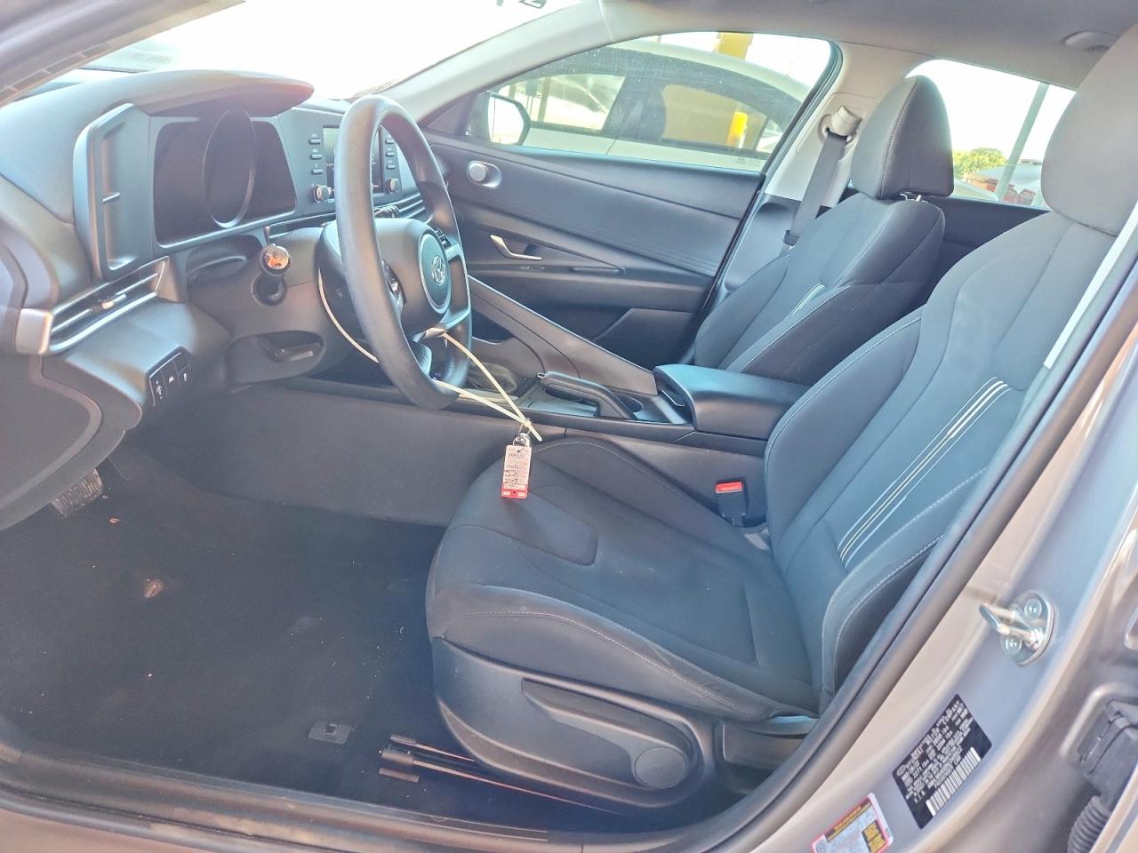 2022 HYUNDAI ELANTRA SEL photo 7