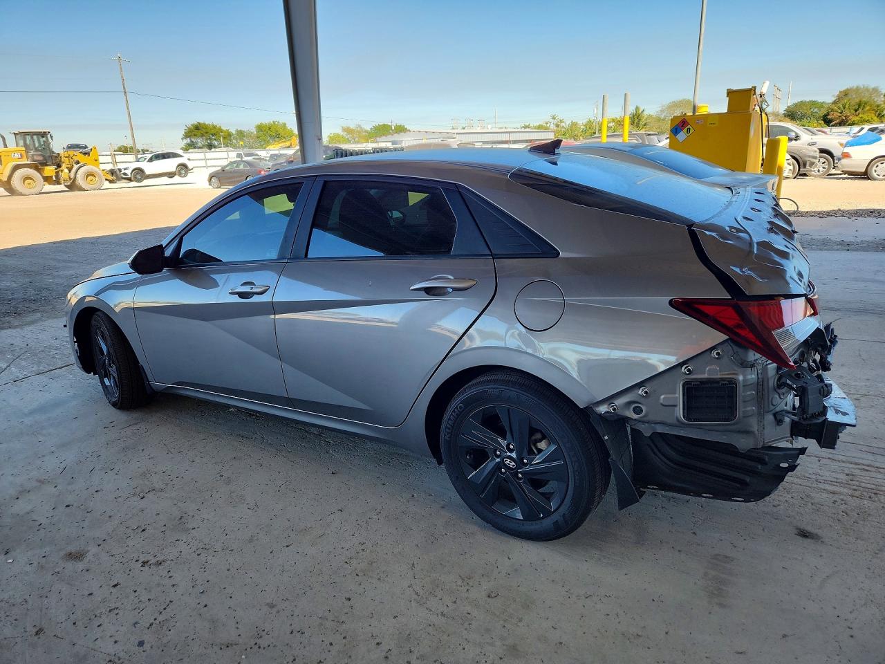 2022 HYUNDAI ELANTRA SEL photo 2