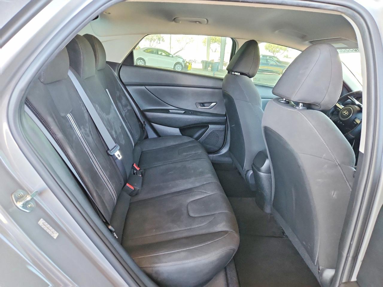 2022 HYUNDAI ELANTRA SEL photo 10
