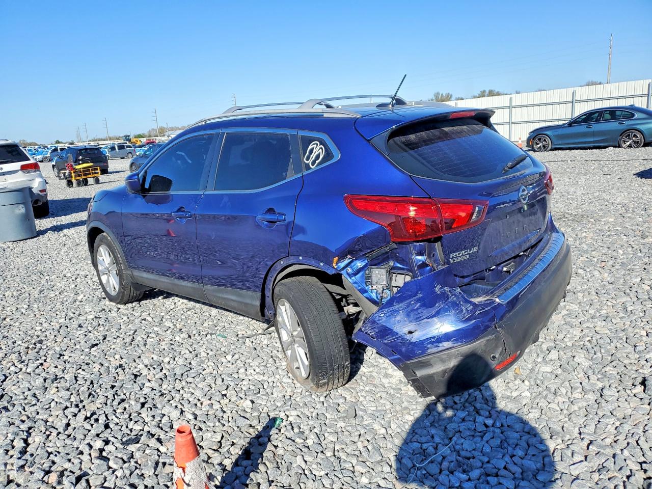 2019 NISSAN ROGUE SPORT SV photo 3