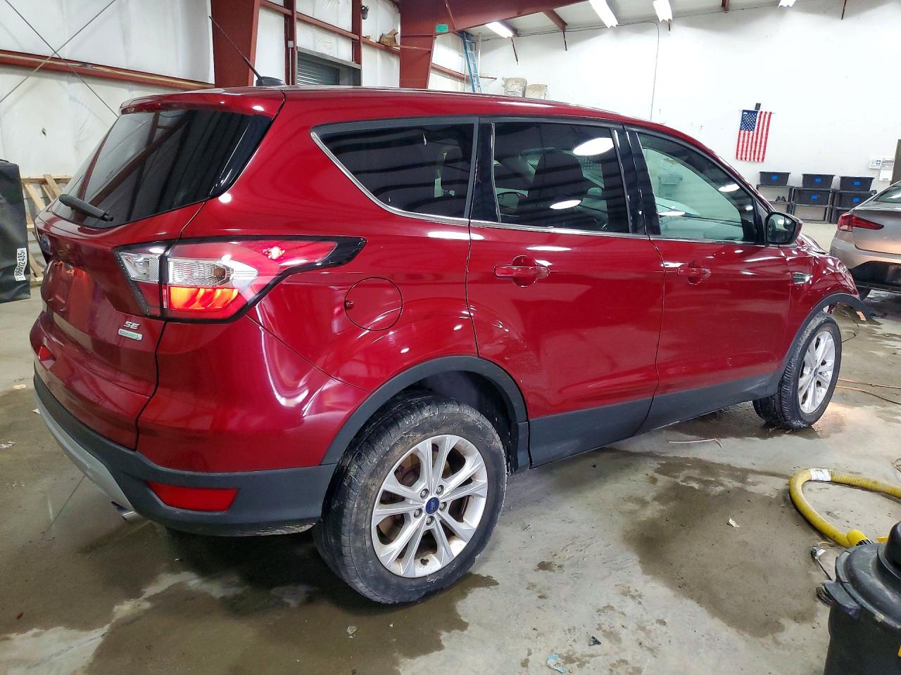2017 FORD ESCAPE SE photo 5